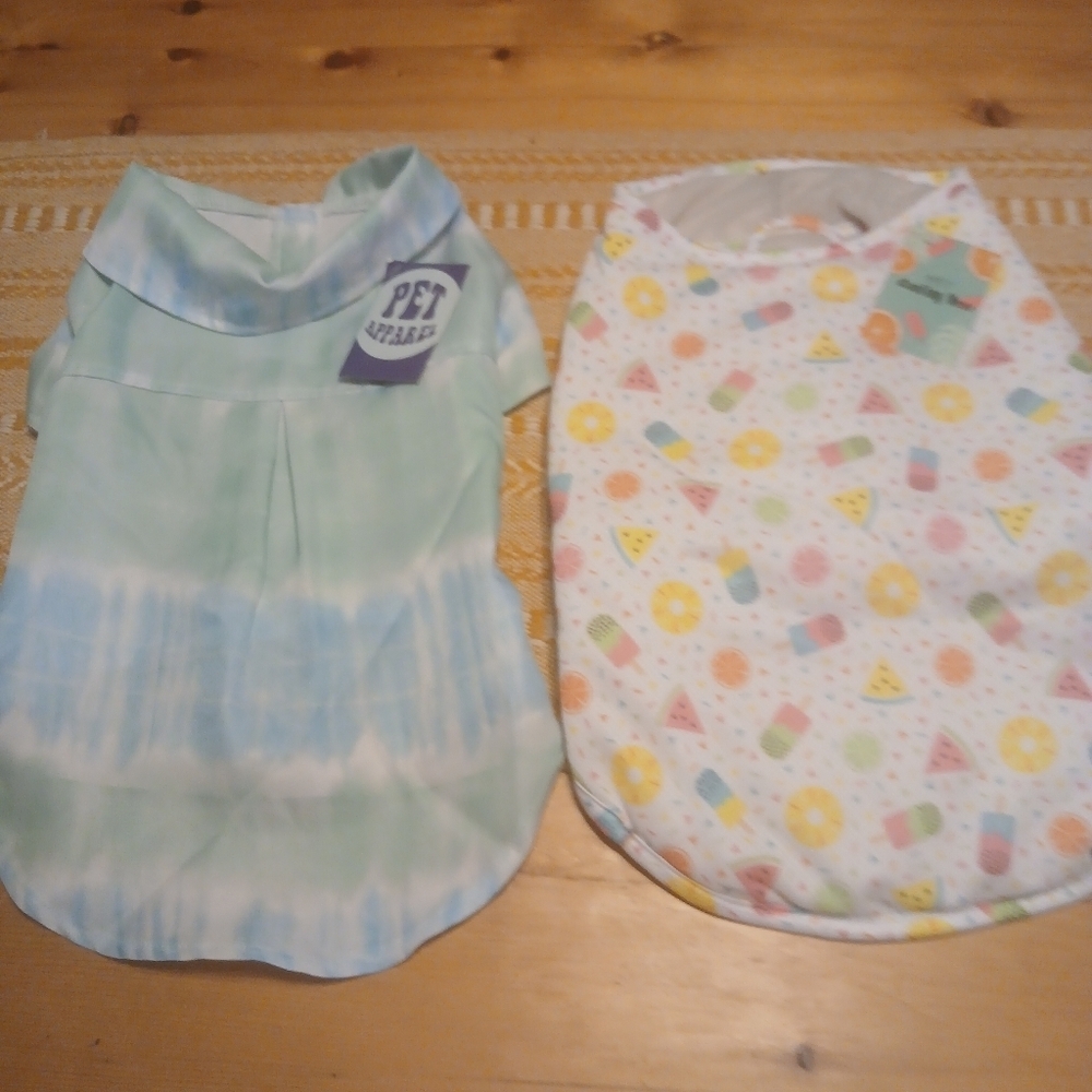 Two pieces Pet Apparel Size M.  Cooling Vest/Tie Dye Dress.  NWT